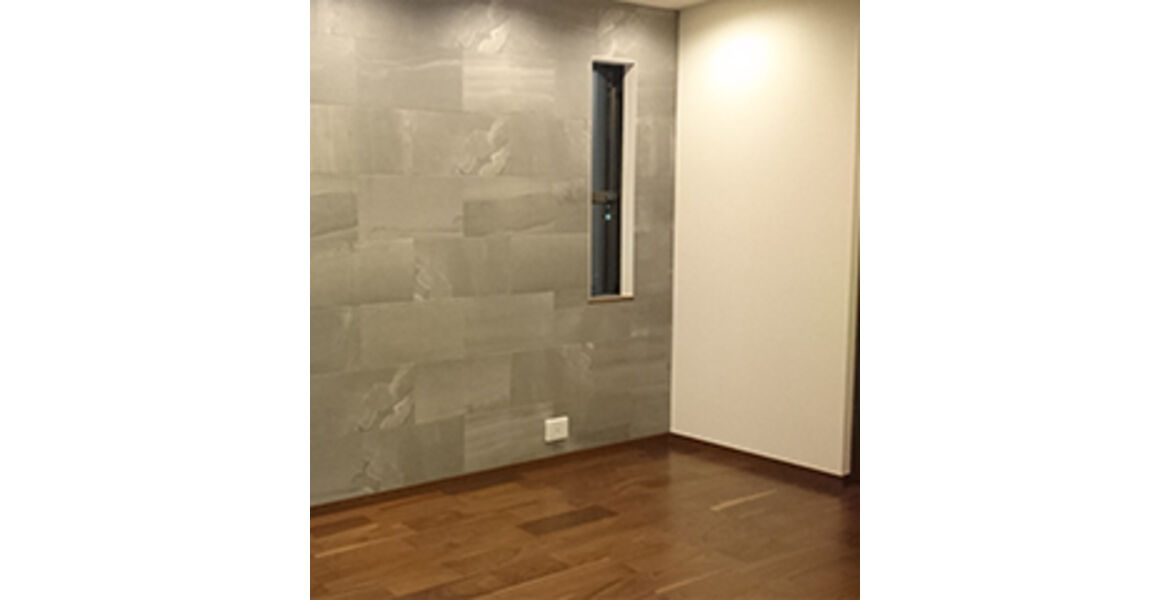 マンションの大型タイルを用いた内装工事